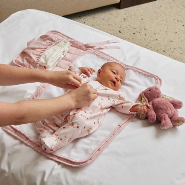 Jiggle + Giggle Quilted Change Mat - Pink
