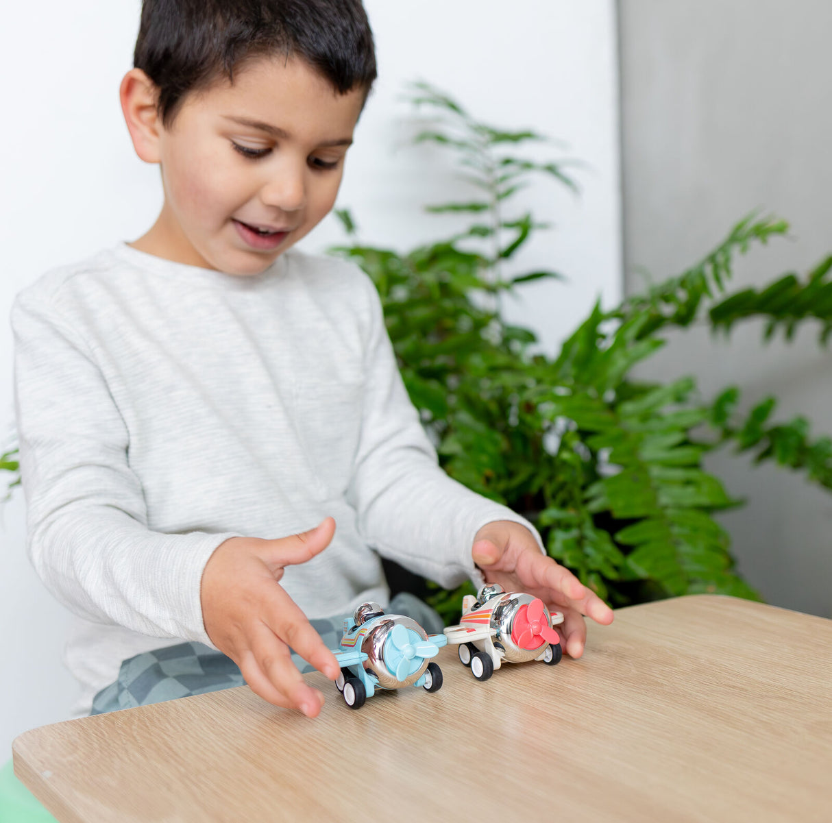 Tiger Tribe Presto Plane - Cream