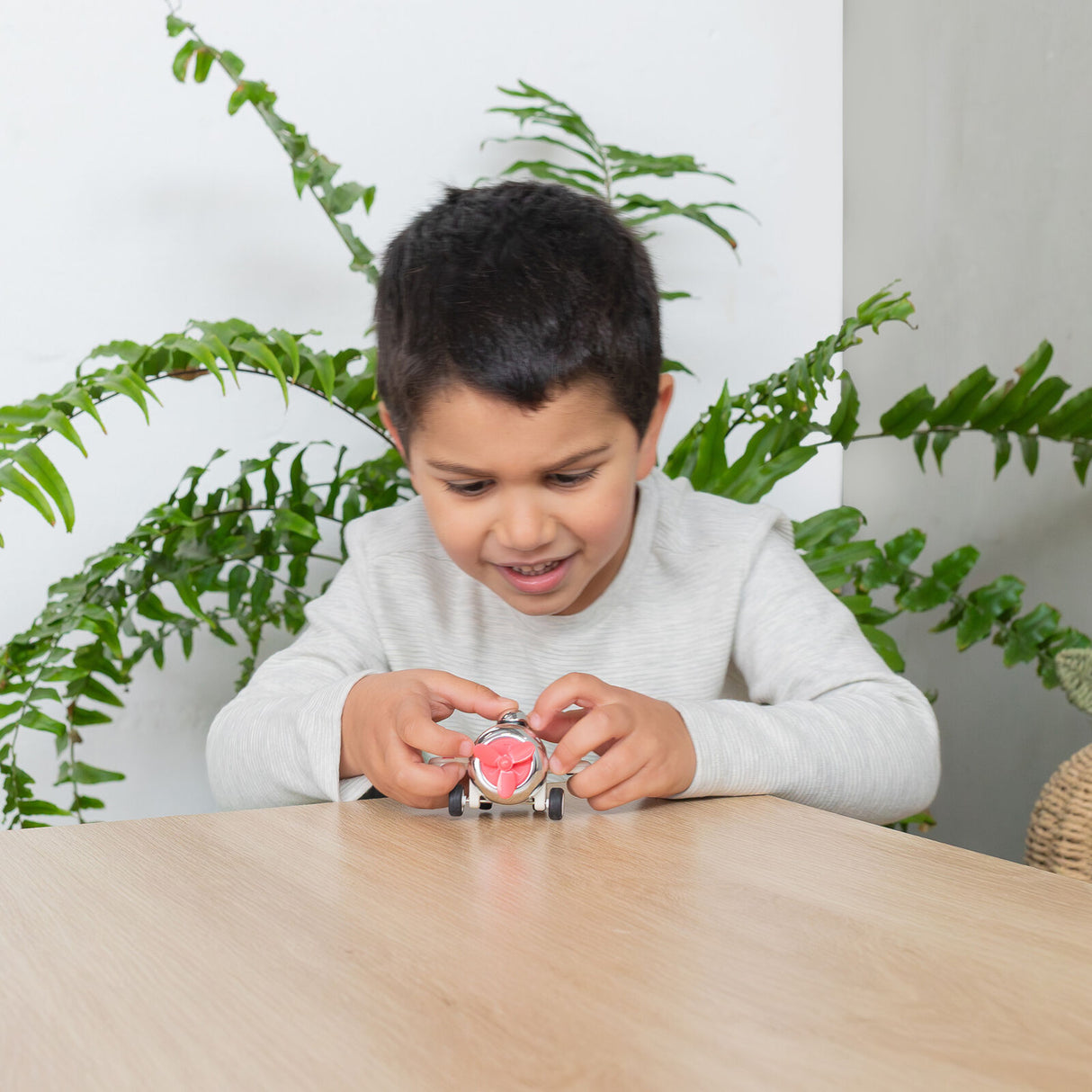 Tiger Tribe Presto Plane - Cream