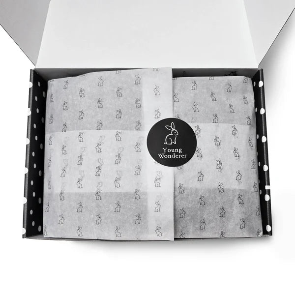 Young Wonderer Hello Little One! High Contrast Sensory Gift Set