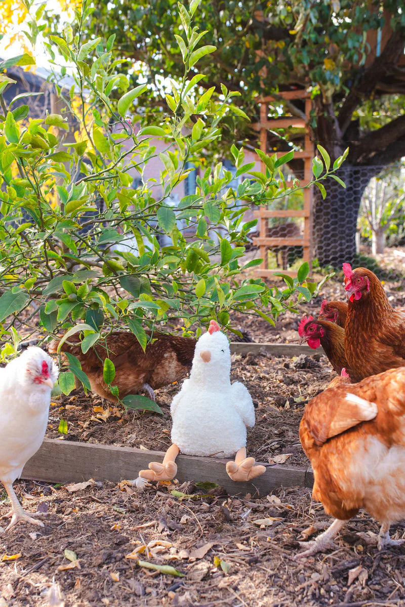 Nana Huchy Henrietta the Hen Rattle - Cream