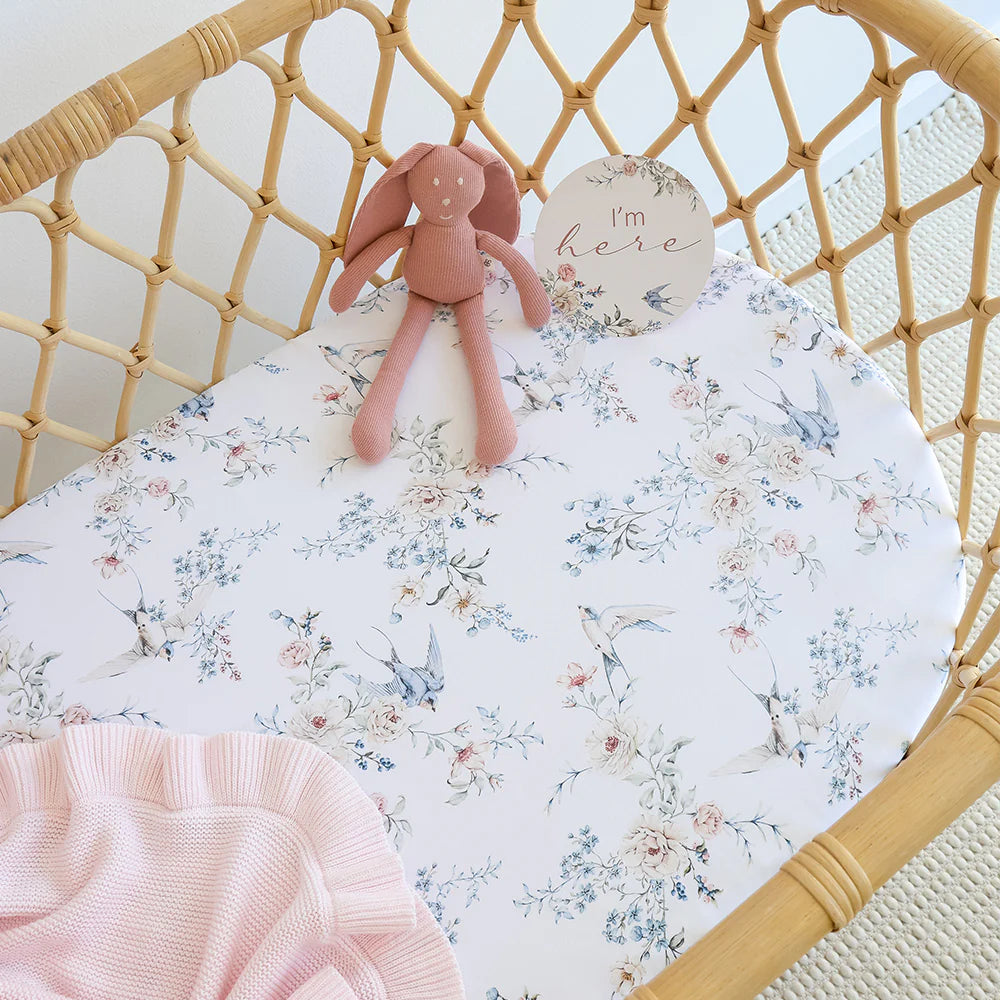 Snuggle Hunny Organic Bassinet Sheet / Change Pad Cover - Sweet Swallows