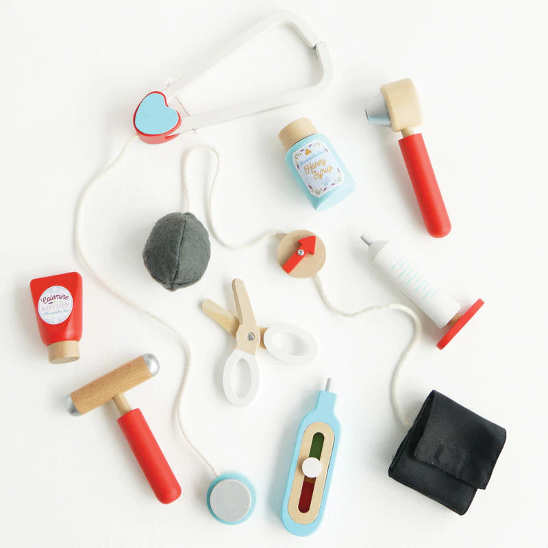Wooden Doctor's Set with Bag