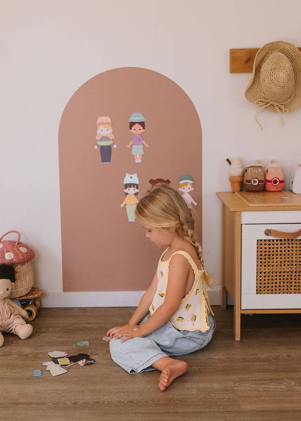 SmartyPals Dress Me Up Magnet Set - Mix & Match Magnetic Dolls for Kids
