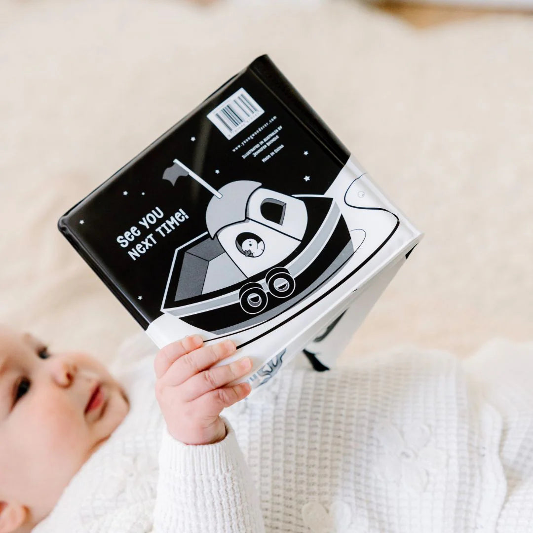 Young Wonderer High Contrast Bath Book - Duckie Goes On An Adventure