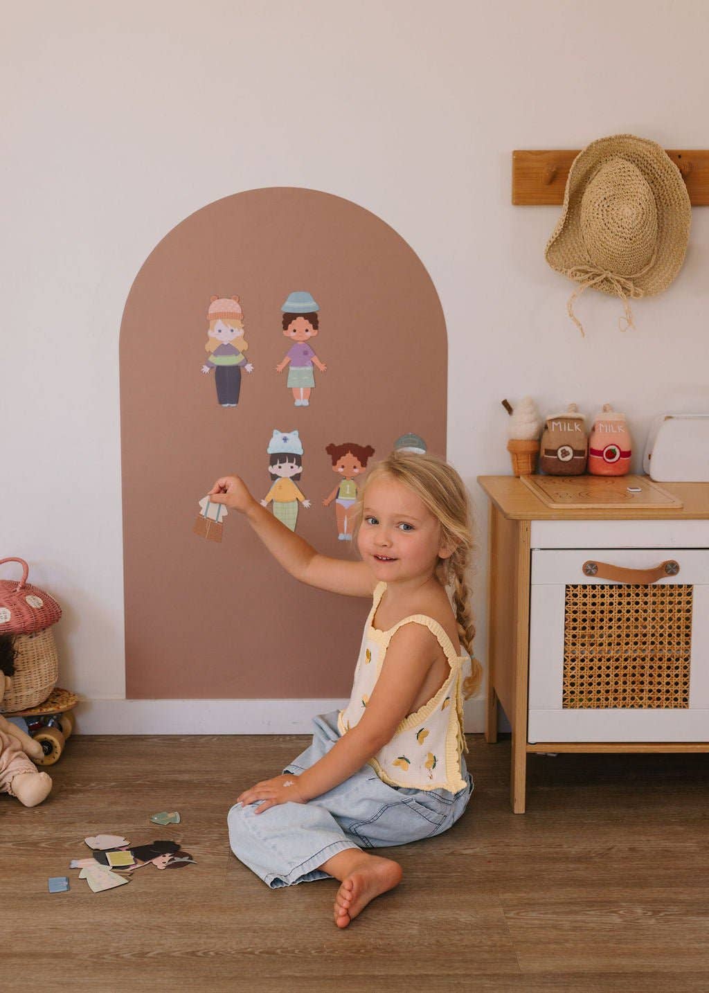 SmartyPals Dress Me Up Magnet Set - Mix & Match Magnetic Dolls for Kids