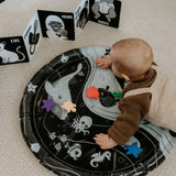 Young Wonderer Under the Sea High Contrast Water Mat