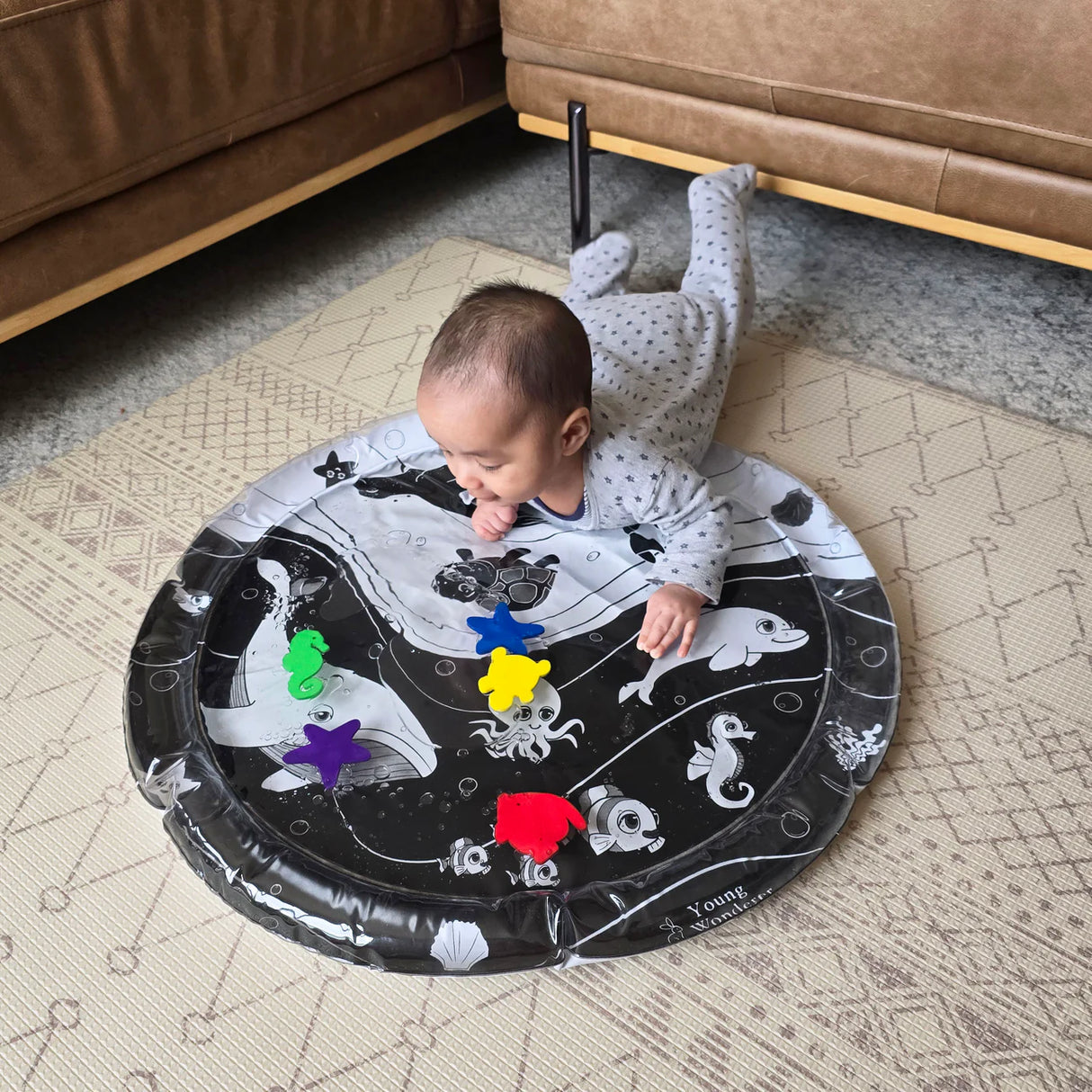 Young Wonderer Under the Sea High Contrast Water Mat