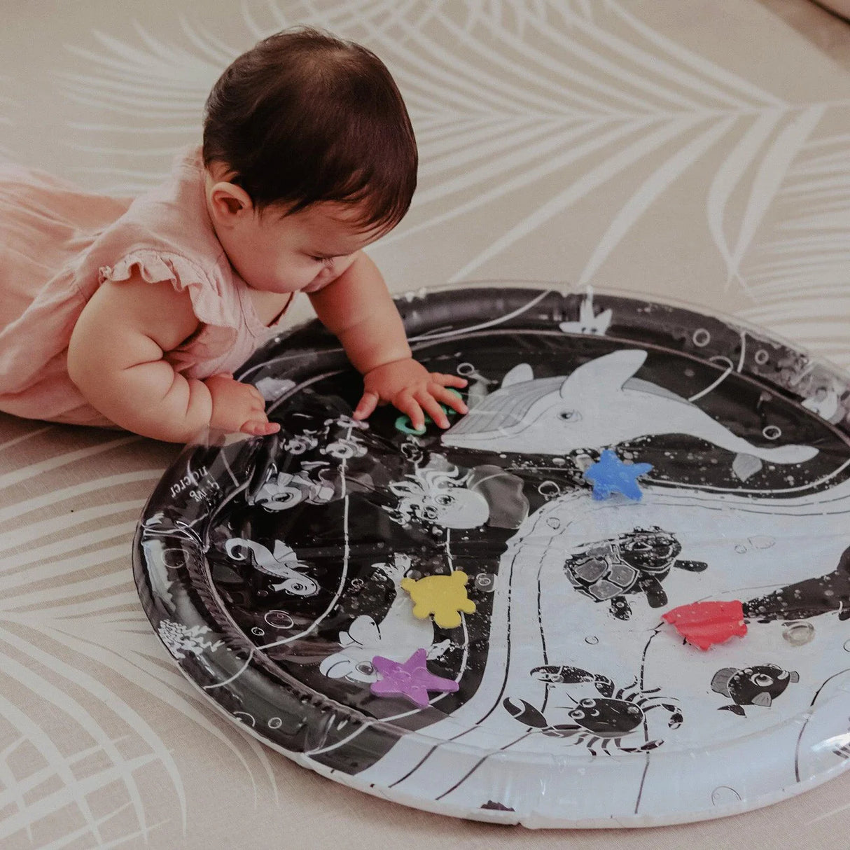 Young Wonderer Under the Sea High Contrast Water Mat