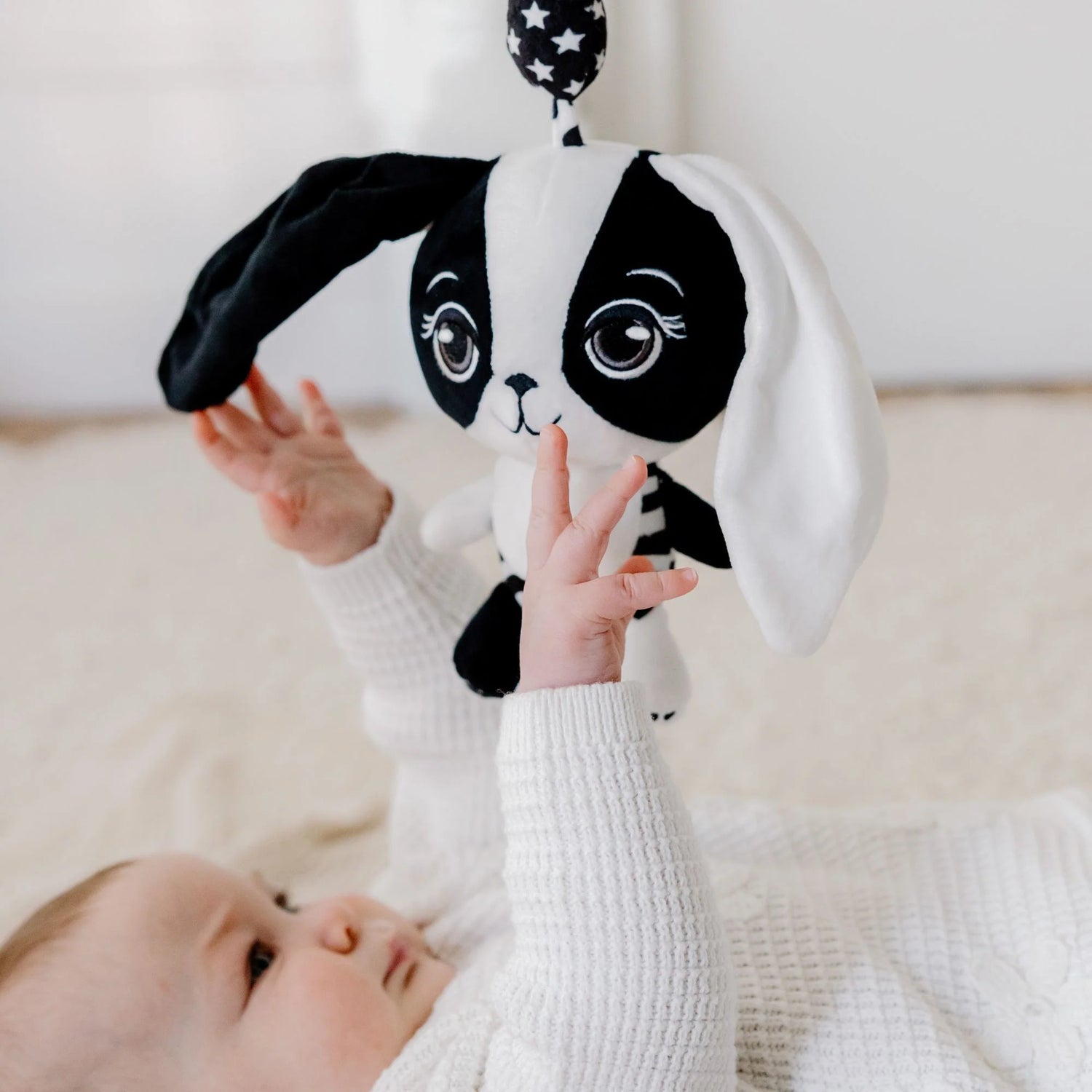Young Wonderer High Contrast Hanging Pram Toy - Billie the Bunny