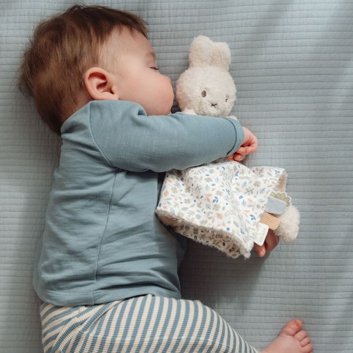 Miffy Cuddle Cloth - Lucky Leaves