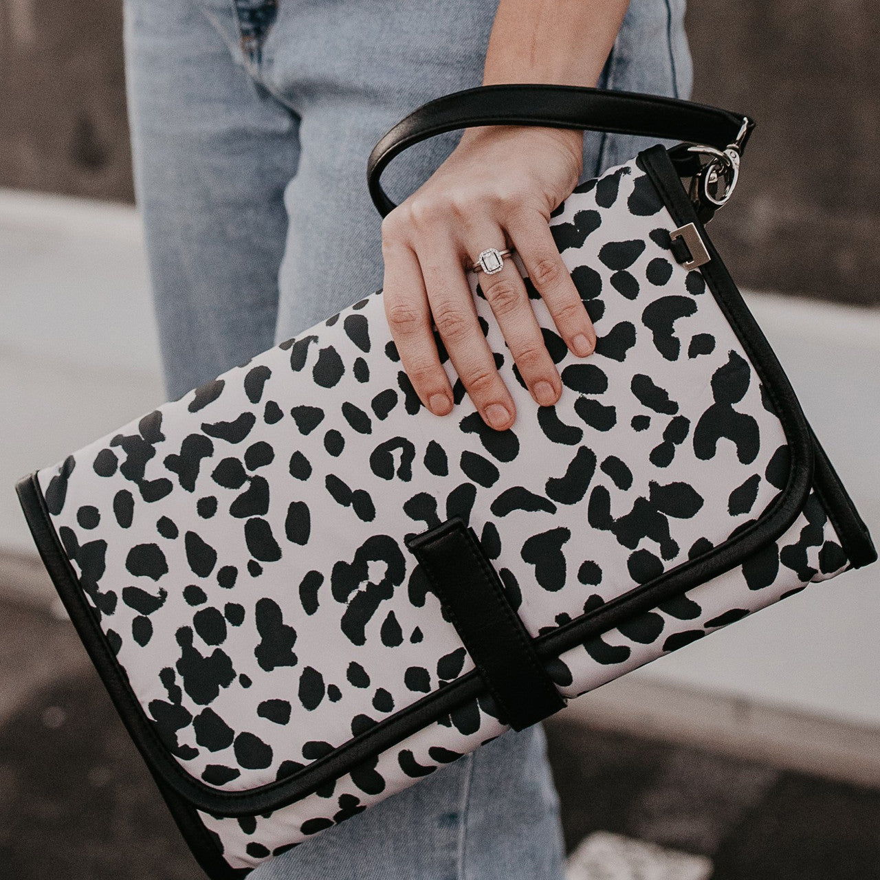 OiOi Baby Travel Change Clutch - Dalmation