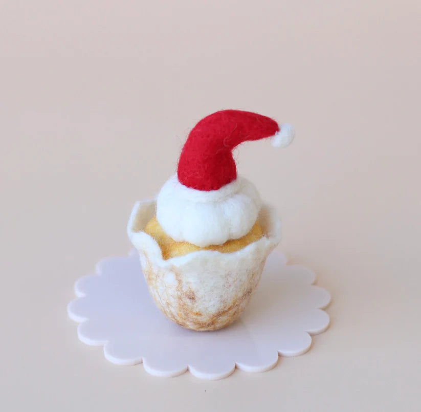 Juni Moon Christmas Muffin - Santa Hat