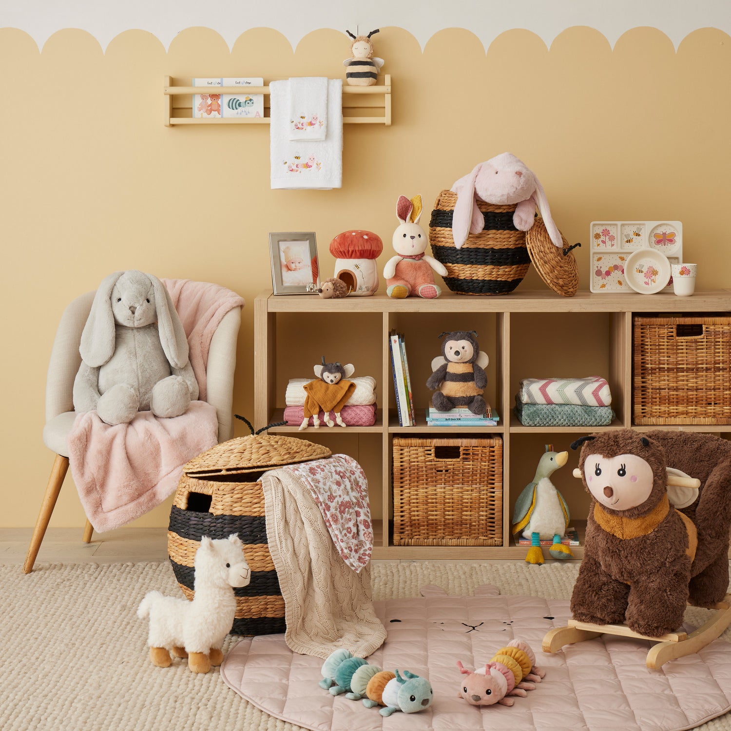 Bumble Bee Basket - Large